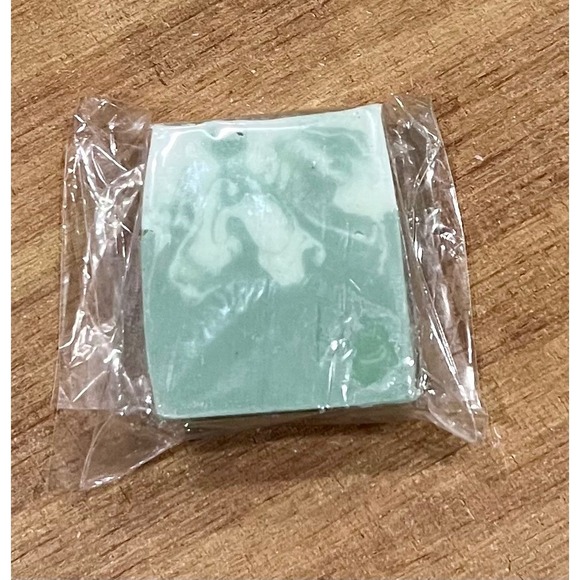 Artisan Handmade Men's "His Urban Beat" Scent Donkey Milk Soap 4 oz. - Picture 7 of 9